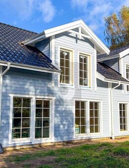 EXKLUSIVE DOPPELHAUSHÄLFTE IN RUHIGER SEENÄHE - Bosau