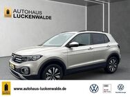 VW T-Cross, 1.0 TSI Move R, Jahr 2023 - Luckenwalde