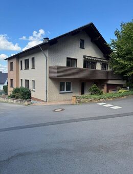 Ein-Zweifamilienhaus wunderschön am Hang gelegen, inkl. Bauland! - Lübbecke