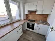 *** 1 Zimmer Wohnung in zentraler Lage mit großem Balkon, Küche, Bad und Fussboden 2022 erneuert *** - Bargteheide