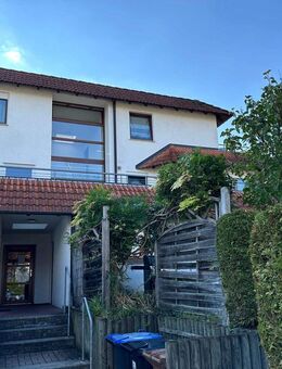 Schicke, helle 2-Zimmer-Terrassenwohnung m. EBK in herrlicher Aussichtslage an Einzelperson - Leinfelden-Echterdingen