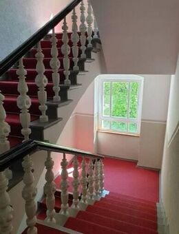 vermietetes Dachgeschoss mit Balkon - Berlin