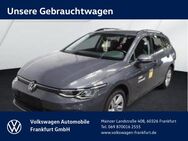 VW Golf Variant, 1.5 TSI Golf VIII Life FrontAssist Life 1 5 eTSI OPF, Jahr 2022 - Frankfurt (Main)