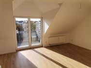 Zentrale Dachwohnung mit Dachterrasse und Einbauküche - Chemnitz