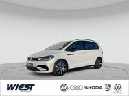 VW Touran, 2.0 TDI R-Line Sportfahrwerk, Jahr 2019 - Bensheim