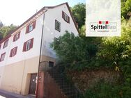 Zweifamilienhaus-Doppelhaushälfte mit viel Potential in zentraler Lage von Schiltach zu verkaufen! - Schiltach