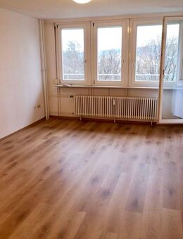 Ruhig & zentral: Attraktive 2-Zimmer-Wohnung mit EBK, Balkon & Garage - Sindelfingen