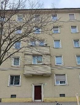 Teilsanierte 3-Zimmer-Wohnung im 4. Obergeschoss in 90461 Nürnberg - Nürnberg