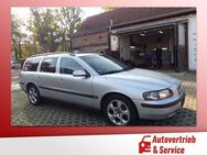 Volvo V70 2.4 Autom.,Klimaaut.,Tempom.,Sitzh., P-Dach - Potsdam