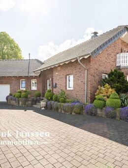 Freistehendes Einfamilienhaus in Daun-Neunkirchen - BJ 1999 - Traumhafter Garten & Doppelgarage - Daun