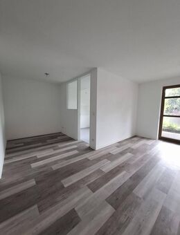 Schöne 2-Raum-Wohnung mit herrlichem Balkon! - Chemnitz