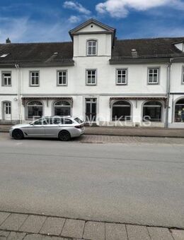 Wohn- & Geschäftshaus mit Potential in sehr guter Lage Bad Karlshafens - Bad Karlshafen