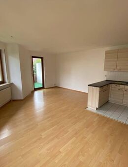 Schicke, helle 2-Zimmerwohnung m. EBK und Balkon in ruhiger Lage an EINZELPERSON - Filderstadt