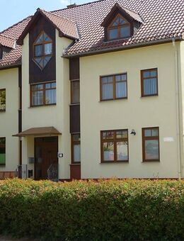 Wohnen und Arbeiten unter einem Dach- großzügiges EFH mit Einliegerwohnung und Arztpraxis - Bischofswerda