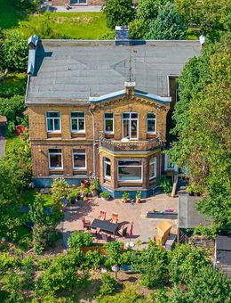 Historische Altbauvilla mit 10 Zi. im Herzen Flensburgs! 1.020 m² Großes Grdstk. in Sackgassenlage! - Flensburg