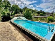 Neuer Preis! 786 m² großes Baugrundstück mit Pool und Teich - Werneuchen