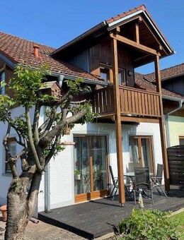 Top Gelegenheit - Attraktive Doppelhaushälfte in bevorzugter Wohngegend von Atting, Nähe Straubing - Atting