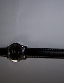 Neue Herrenarmbanduhr, analog (Fehlkauf) - Rees Zentrum