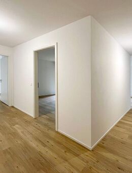 Ihre TRAUMWOHNUNG am Stadtpark! Helle 3-Zimmer Wohnung mit Balkon und Einbauküche - Fürth