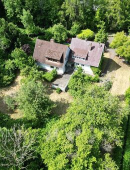 2 Häuser auf 3.030 m² Grund, in unverbrauchter Natur, am Fuße des Festungsberges! - Coburg