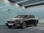 BMW 520, d M-Sport 4xSHZ, Jahr 2023 - München