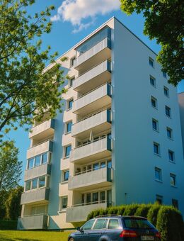 Attraktive 2 Zimmer Dachgeschosswohnung mit Panoramablick – sofort verfügbar - Stetten (Kalten Markt)