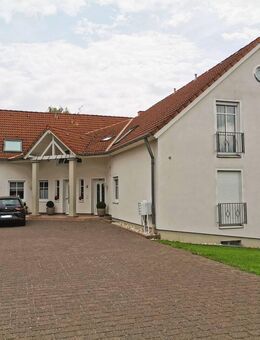 3-Zimmer-DG-Wohnung mit EBK, Balkon & Fernblick in Irrel - Irrel