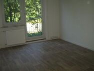 3-Raum-Wohnung / Einbauküche / Bad mit Dusche / Balkon - Schmölln