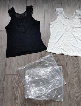 2.Damen Träger Oberteile / Shirts mit Spitze Gr.M Weiß/Schwarz Neu O.V.P. - Köln