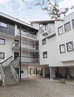 Naturnah vor den Toren Münchens: Gepflegte 2-Zi.-Dachgeschosswohnung mit Balkon in Gröbenzell! - Gröbenzell