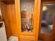 Massivholzvitrine mit Glasfront - Bruckmühl