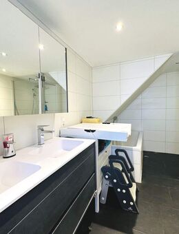 Modernisiertes Einfamilienhaus mit separatem Garten - Wohnen in entspannter Umgebung! - Neubrunn (Bayern)