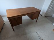 Dänischer freistehender Mid-Century Schreibtisch aus Teak, 1960er - Tangstedt (Landkreis Stormarn)