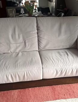 Diverse Möbel Kleiderschränke, Couch, Esstisch, Sideboards, Wasserbett und TV wegen Auswanderung zu verkaufen - Wöllstadt