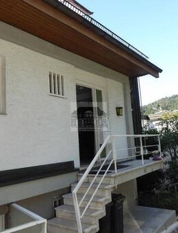 Schöne Dachgeschosswohnung mit sehr viel Platz - Baden-Baden