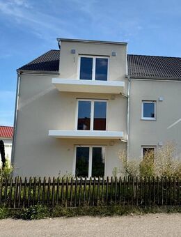 Neubau in Berglern: Charmante 3-Zimmer-Dachgeschosswohnung mit Südbalkon - Berglern