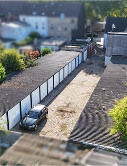 Solides Investment in zentraler Lage - Mehrfamilienhaus mit 31 Garagen & Entwicklungsperspektive - Krefeld
