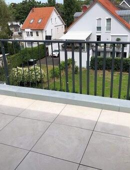 Brück, Neubau, KfW-Effizienzhaus 55, moderne helle 3 Zimmer, 80 m², Balkon, Stellplatz - Köln
