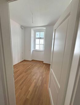 Moderne 2-Zimmer-Wohnung in Regensburg mit Balkon - Regensburg