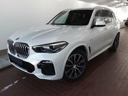 BMW X5, xDr 30dA M Sportpaket Live H&K, Jahr 2019 - Paderborn