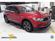 VW Tiguan, 2.0 TDI MOVE, Jahr 2023 - Lüdenscheid