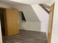 SCHÖNE 3-Raum-Wohnung Dachgeschoß, Nähe Zentrum Werdau, ca. 75 qm - Werdau