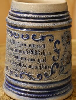 Alter Bierkrug Steinzeug , 0,5Liter , 19. Jahrhundert , mit Trinkspruch , Höhe 12,5cm - Görlitz
