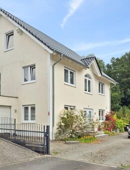 Provisionsfrei - Familienfreundliches Haus in ruhiger Lage, mit großem Garten und Blick ins Grüne - Engelskirchen