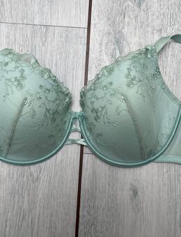 BH 80F mintfarben von Hunkemöller - Vechta