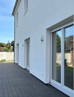 Niedrigenergiehaus Energieklasse A+. Besondere Reihenhäuser mit Gartenanteil in zentraler, guter Lage im Erstbezug! - Bad Bevensen