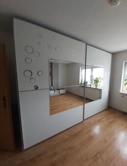 Moderner Schwebetürenschrank mit Spiegel - Buchen (Odenwald)