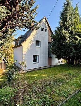 Zentrumsnah und individuell - Einfamilienhaus mit viel Potenzial - Schneeberg (Sachsen)