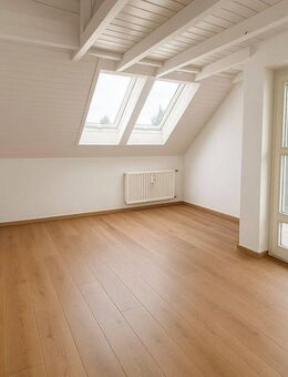 Ab 1.10.: 2,5-Zi. 60 m² DG-Maisonette-Whg., 2 Balkone, 1 TG, 1 Stellpl., ruhig, zentral, renoviert - Langenargen