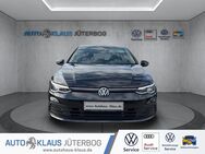 VW Golf, 1.5 VIII eTSI Life Automatik (EURO 6d-), Jahr 2020 - Jüterbog